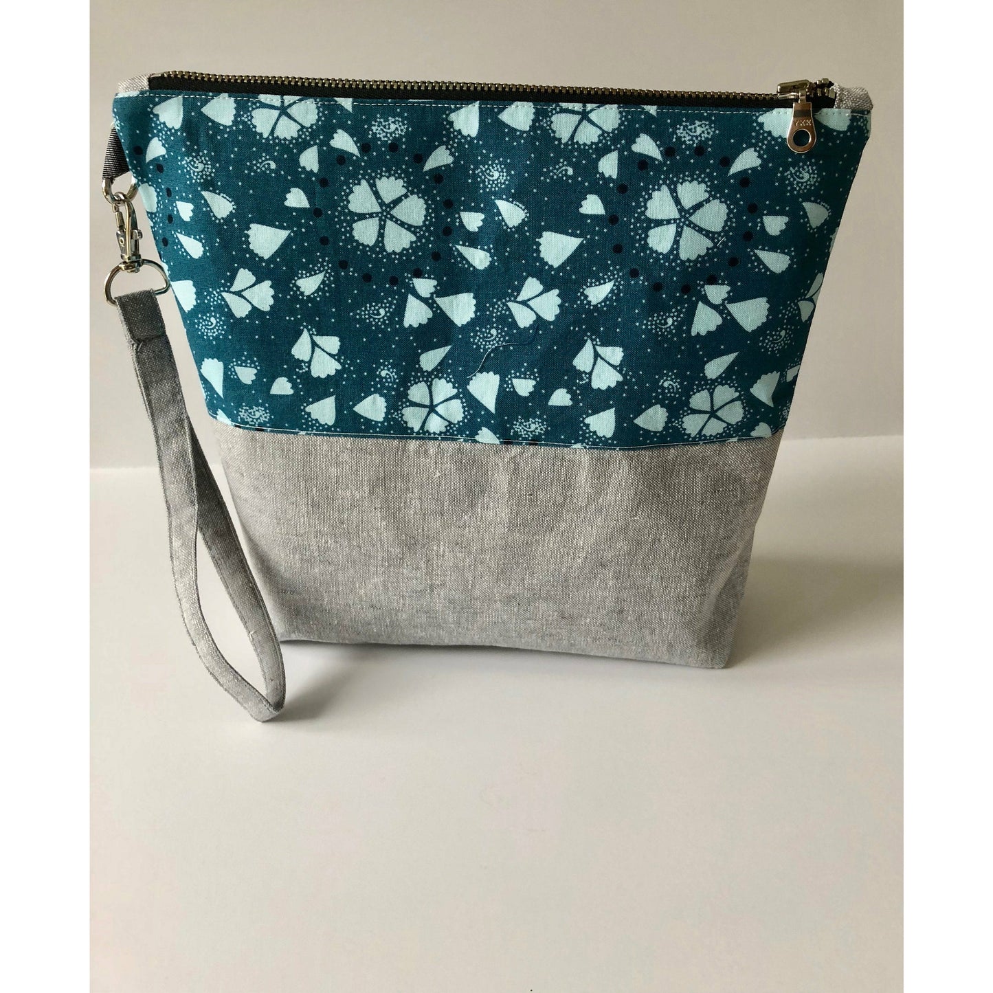 Project Bag, Knitting Bag, Medium Size Linen and Cotton Bag with YKK Metal Zipper- THE LORETTA