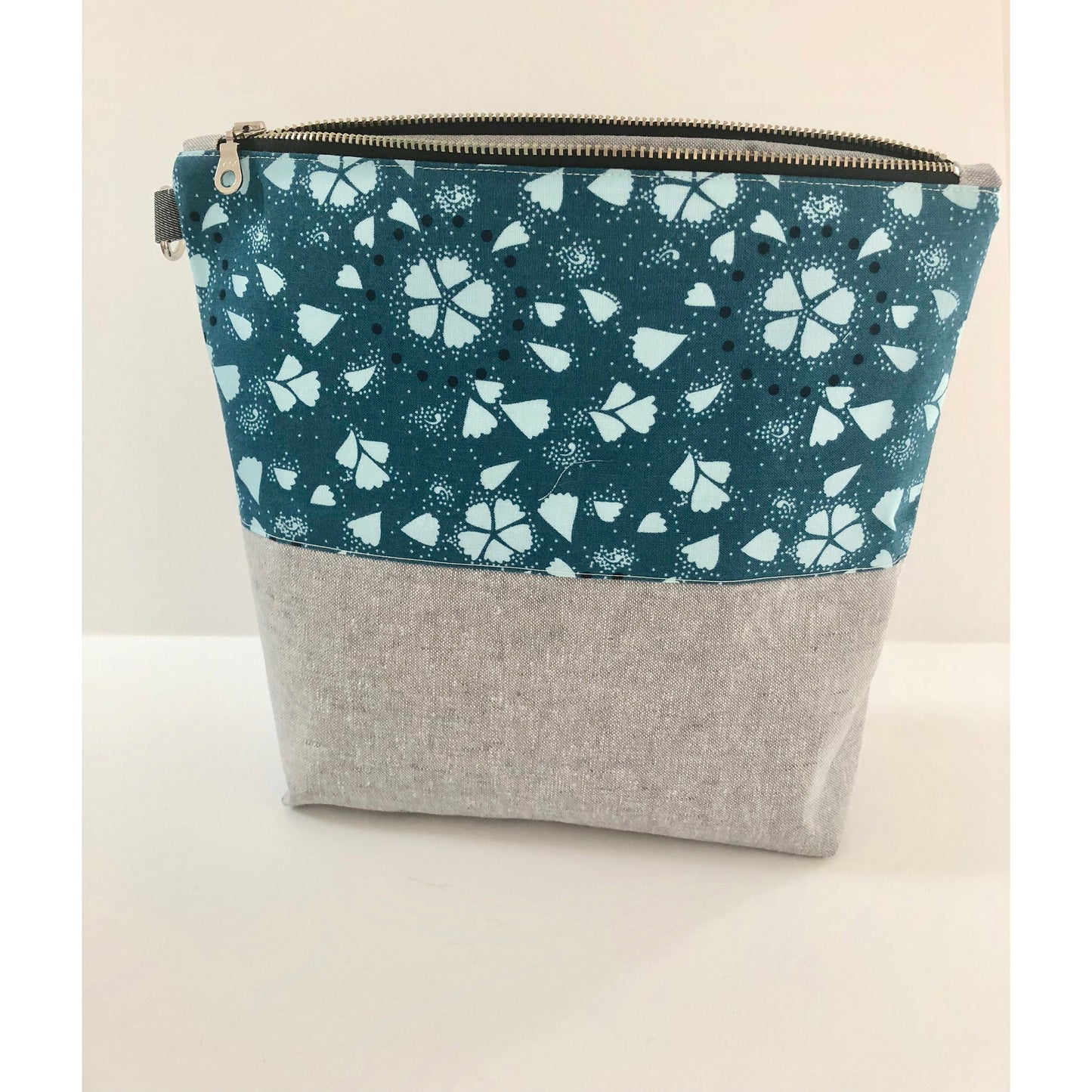 Project Bag, Knitting Bag, Medium Size Linen and Cotton Bag with YKK Metal Zipper- THE LORETTA